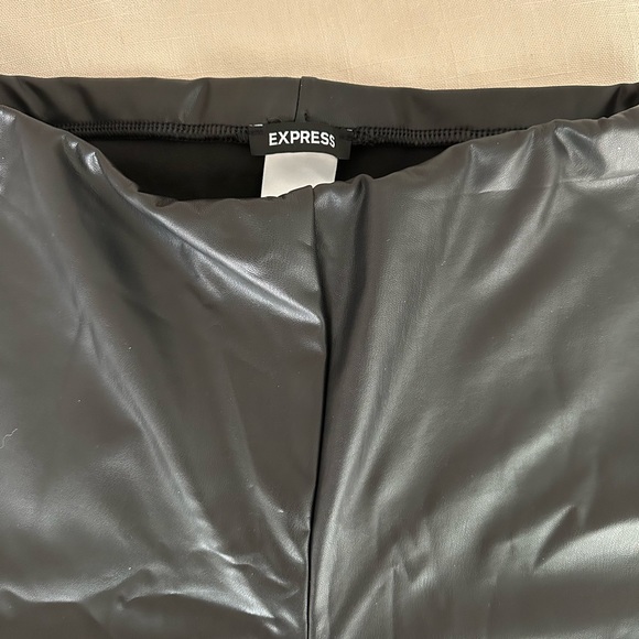 NWT Express black leather leggings M - Picture 5 of 7
